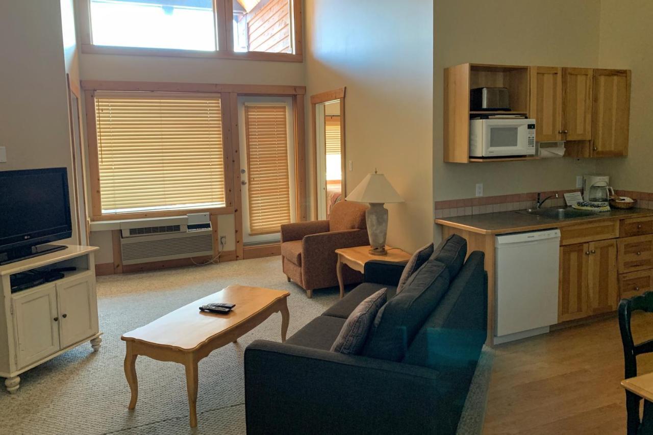 Cornerstone Lodge By Park Vacation Management Fernie Εξωτερικό φωτογραφία